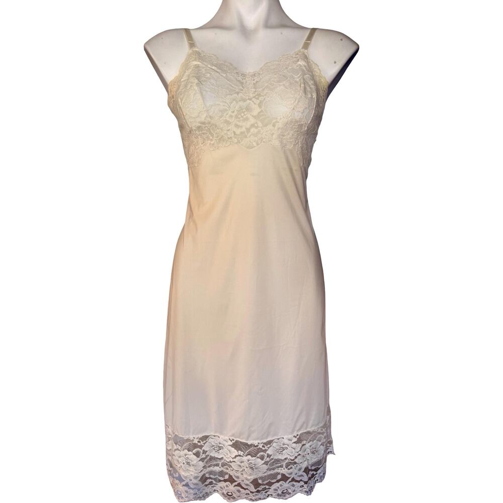 Vintage Vanity Fair Nylon Full Slip 1970s Deep Lace Nude Size 34 - Picture 5 of 10